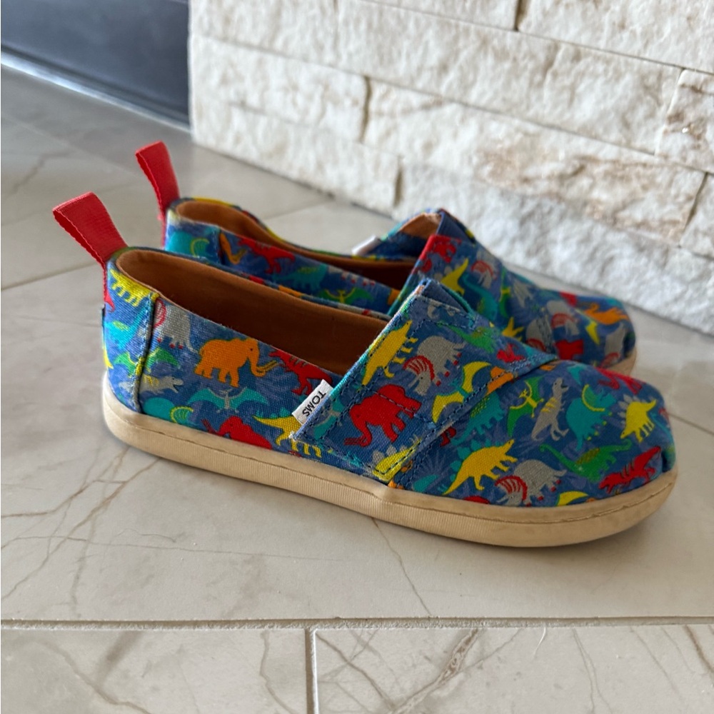 Toms Blue Dinosaur Print Kids Slippers